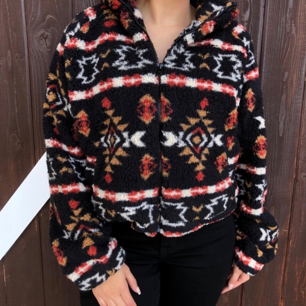 Love Tree "Stacey" Aztec Light Weight Sherpa Zip Up